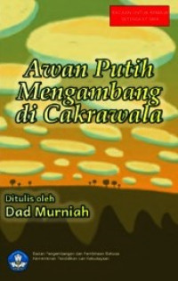 Awan Putih Mengambang di Cakrawala